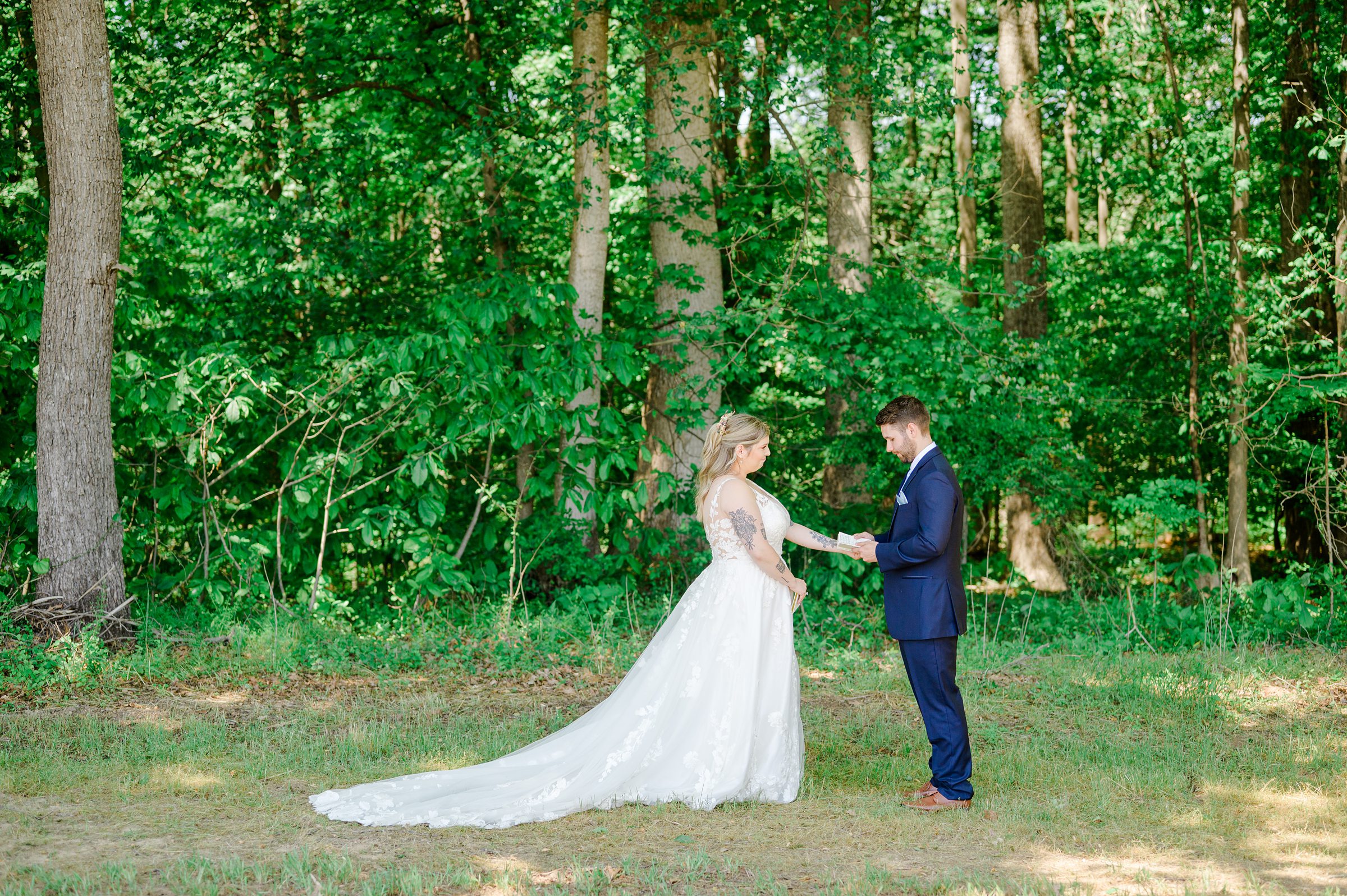 Pastel private estate wedding in Southern Maryland photographed by Baltimore Wedding Photographer Cait Kramer.