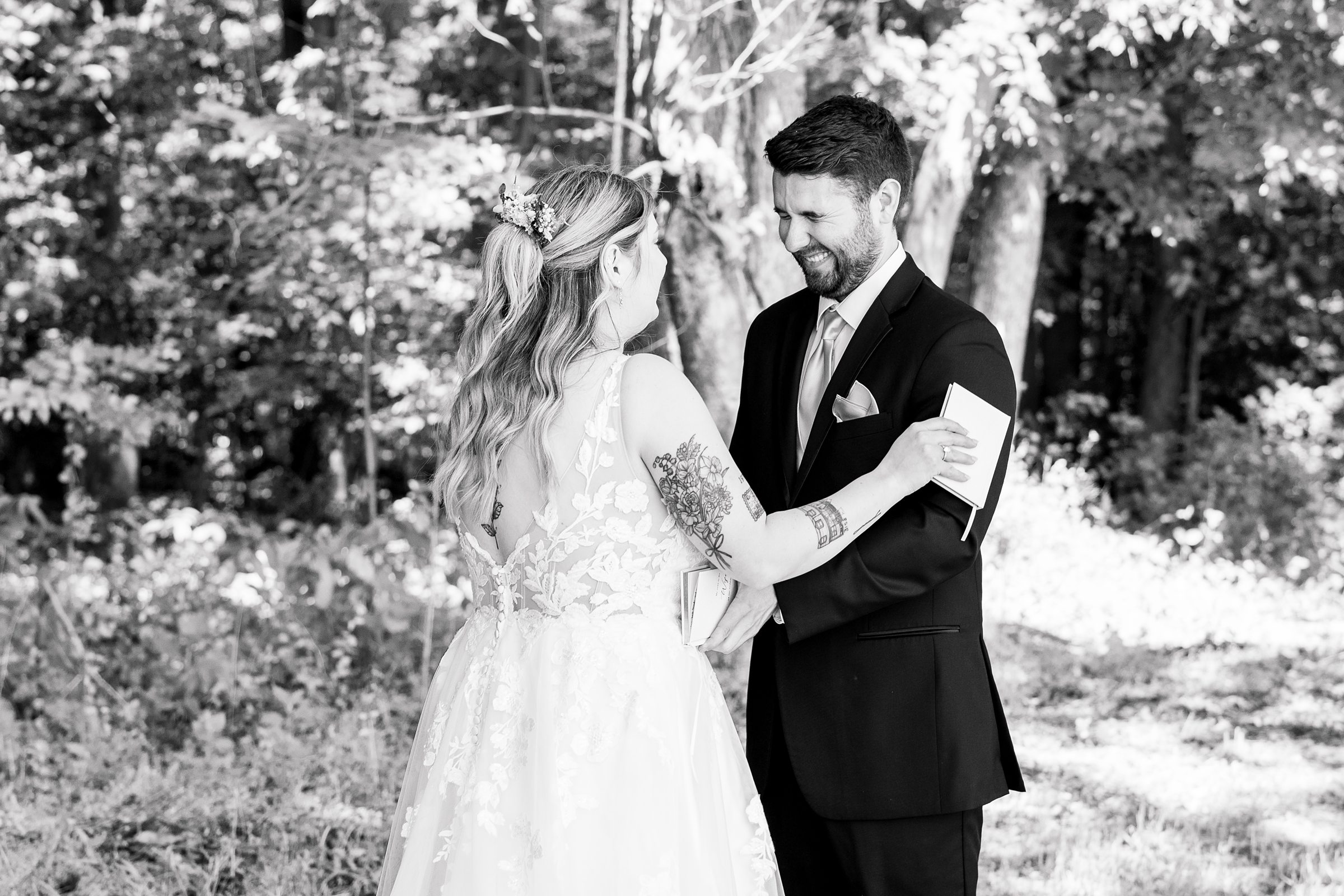 Pastel private estate wedding in Southern Maryland photographed by Baltimore Wedding Photographer Cait Kramer.