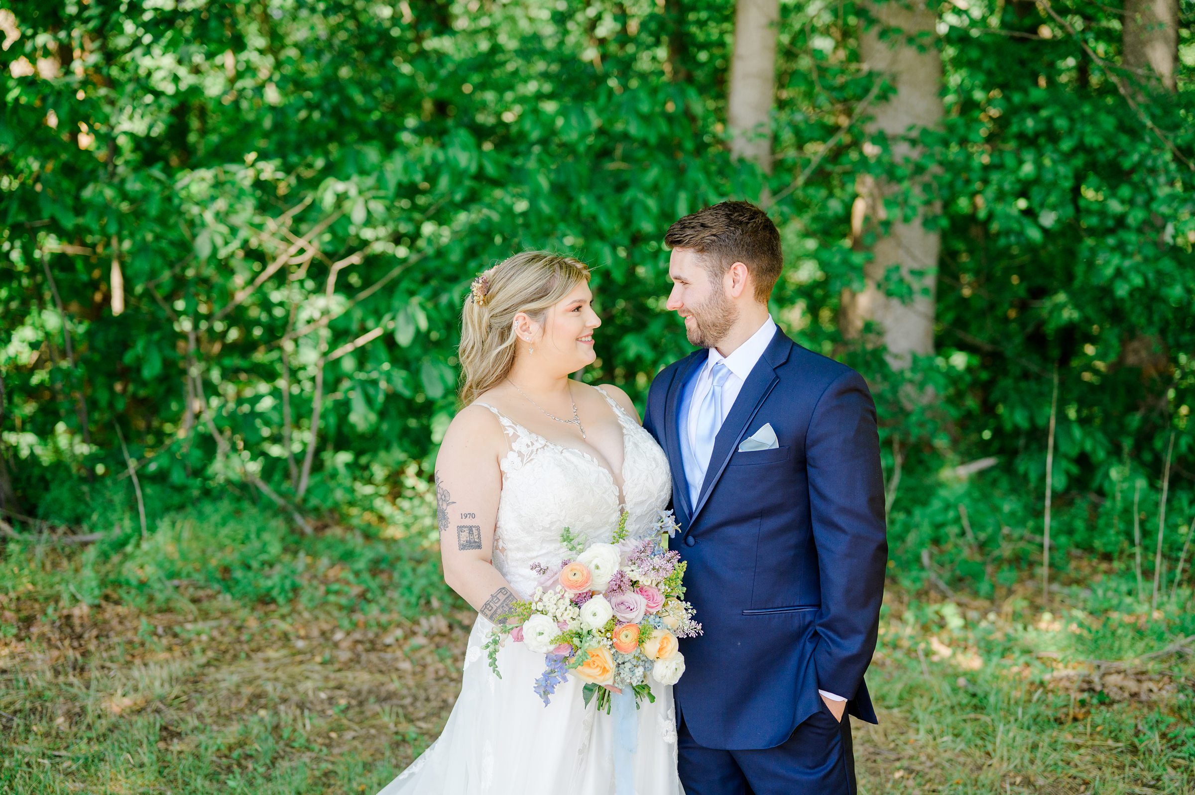 Pastel private estate wedding in Southern Maryland photographed by Baltimore Wedding Photographer Cait Kramer.