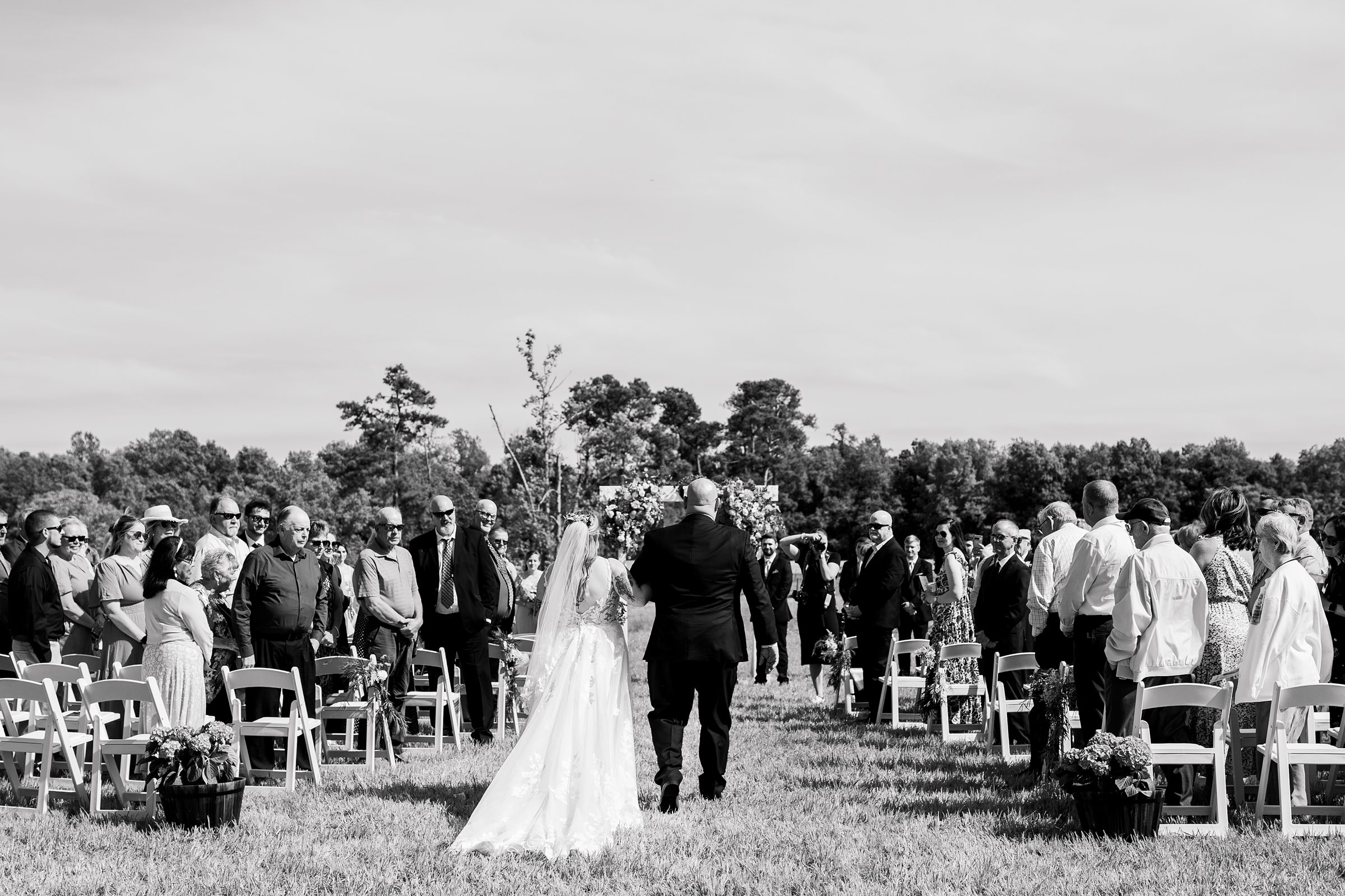 Pastel private estate wedding in Southern Maryland photographed by Baltimore Wedding Photographer Cait Kramer.