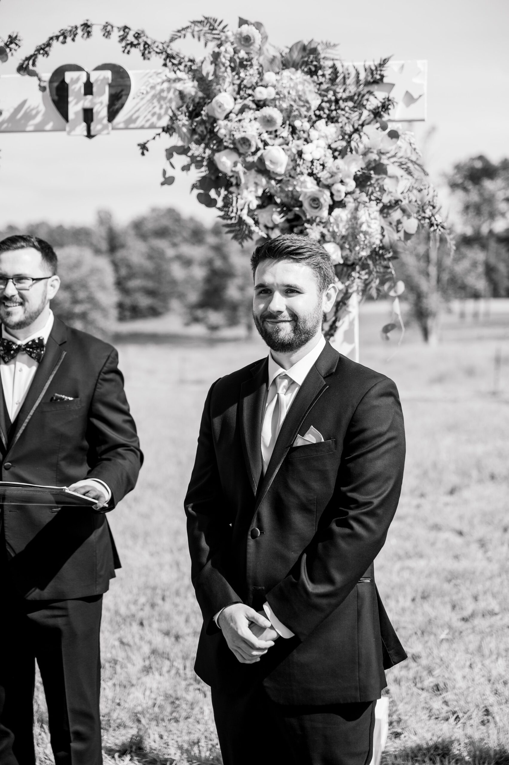 Pastel private estate wedding in Southern Maryland photographed by Baltimore Wedding Photographer Cait Kramer.