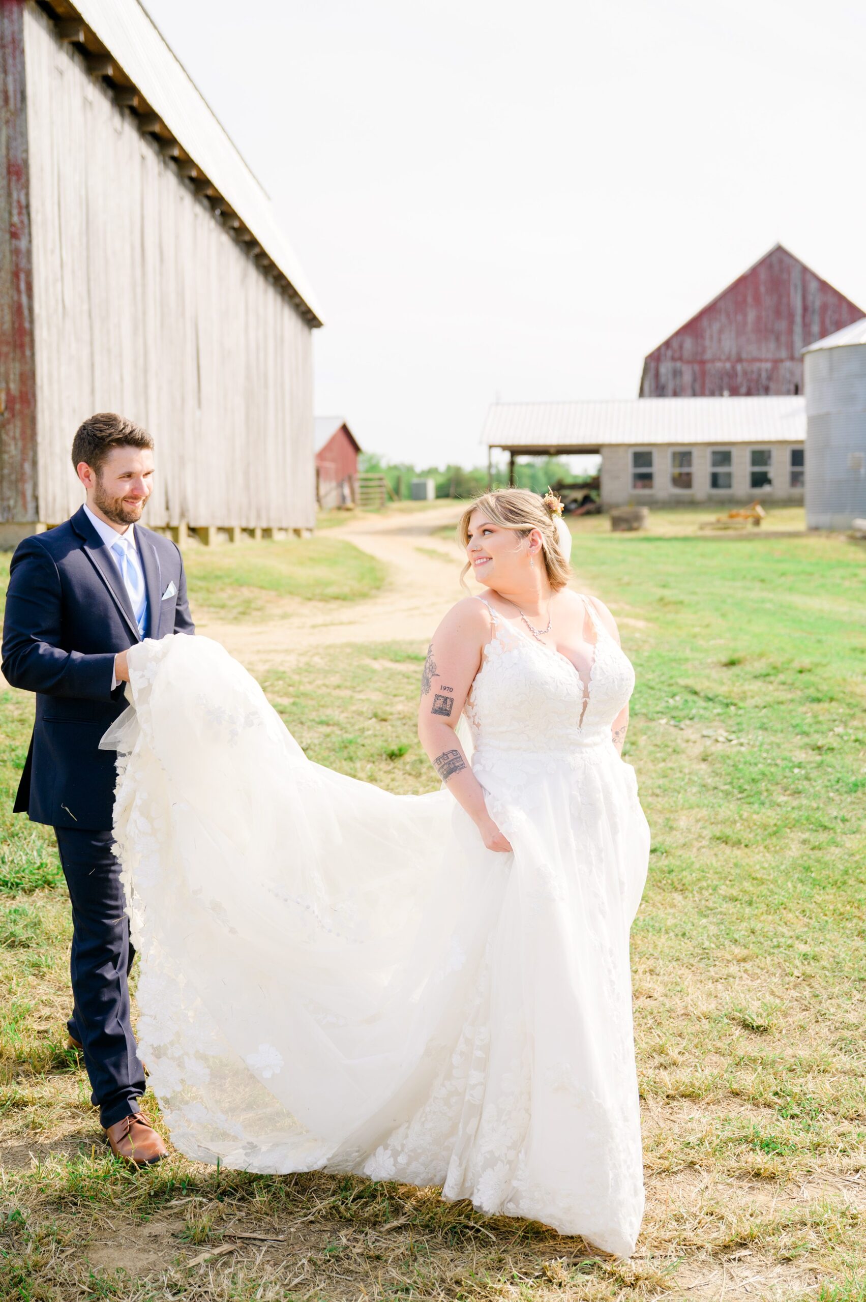 Pastel private estate wedding in Southern Maryland photographed by Baltimore Wedding Photographer Cait Kramer.