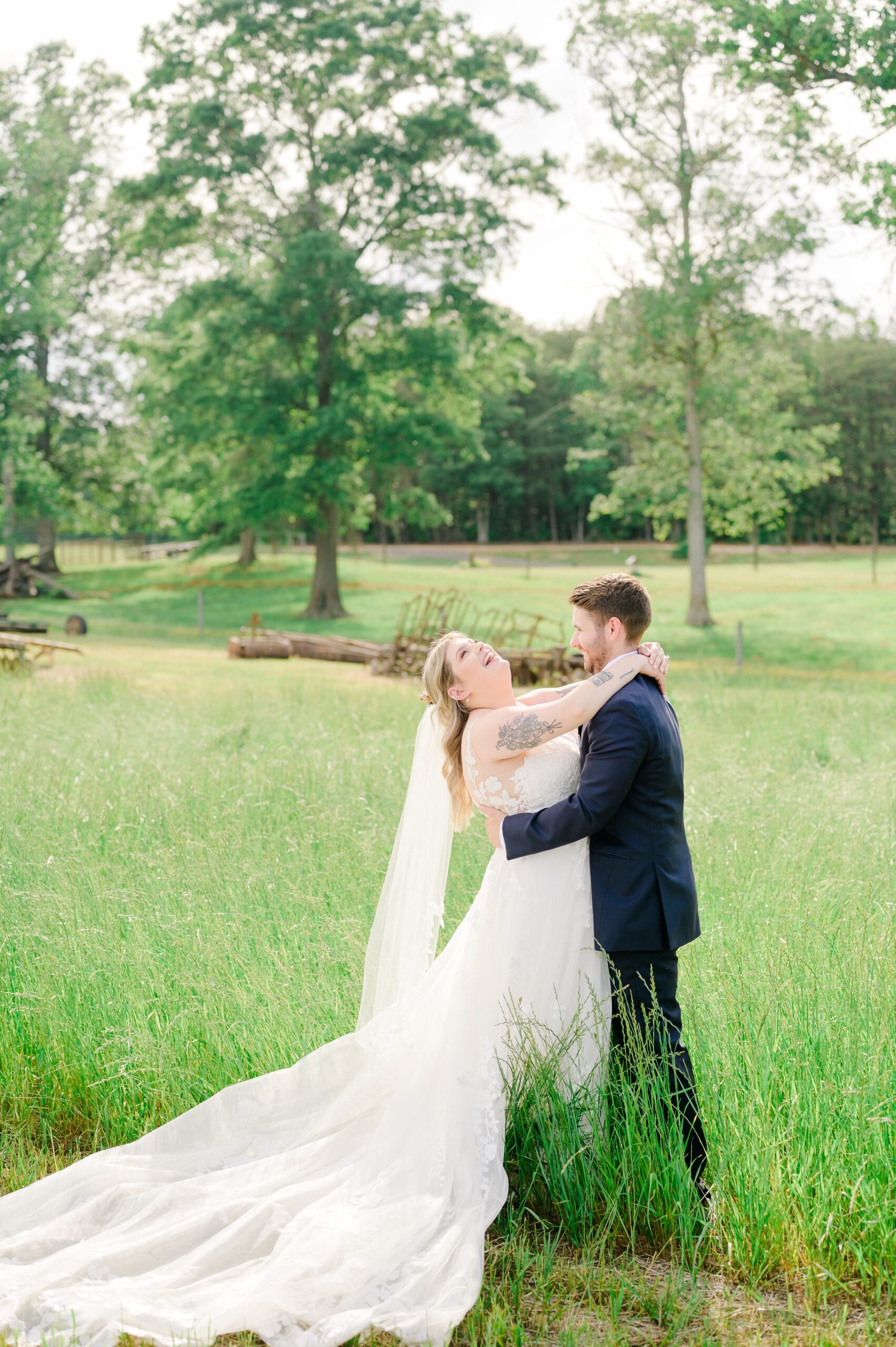 Pastel private estate wedding in Southern Maryland photographed by Baltimore Wedding Photographer Cait Kramer.