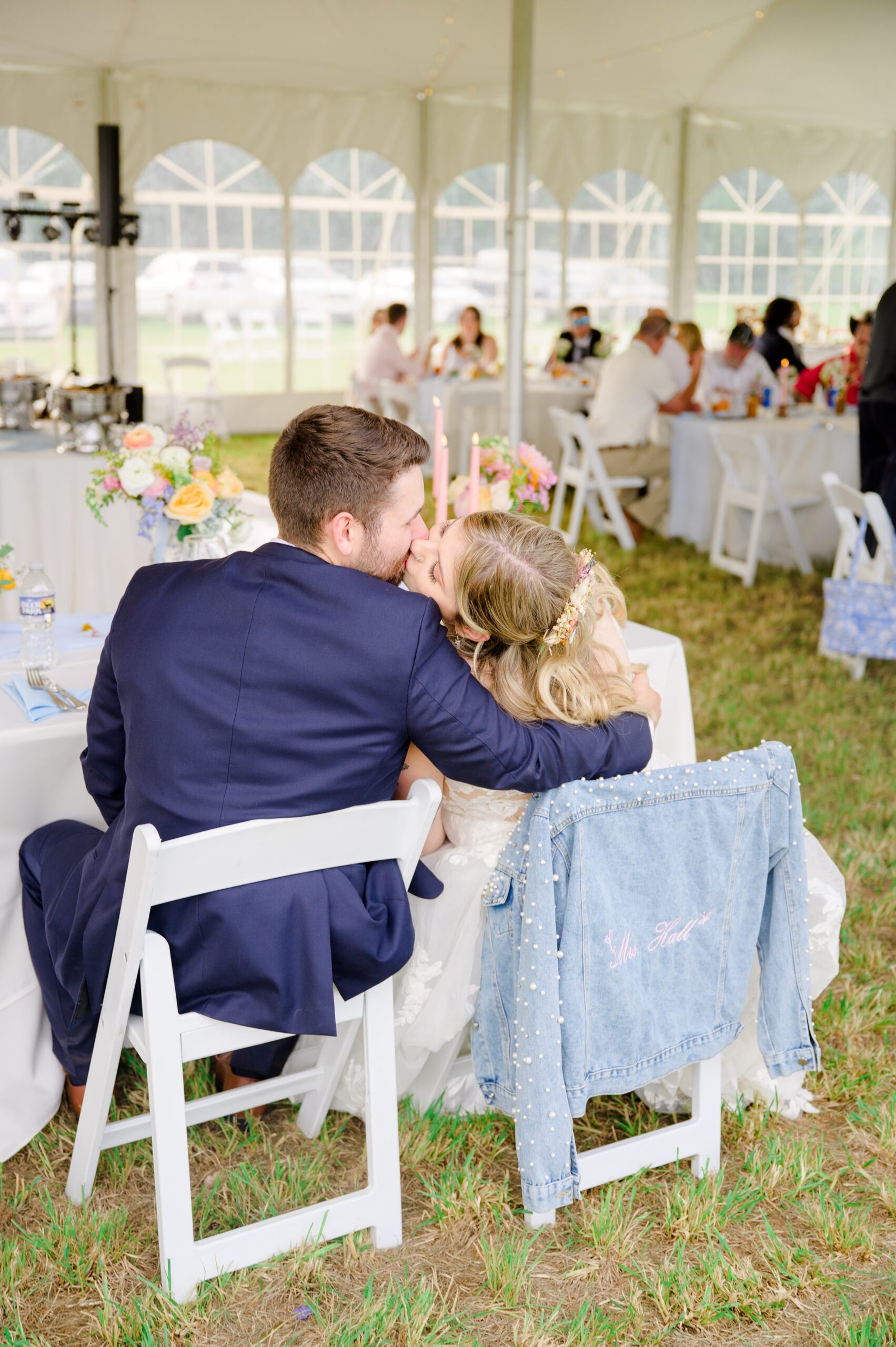 Pastel private estate wedding in Southern Maryland photographed by Baltimore Wedding Photographer Cait Kramer.