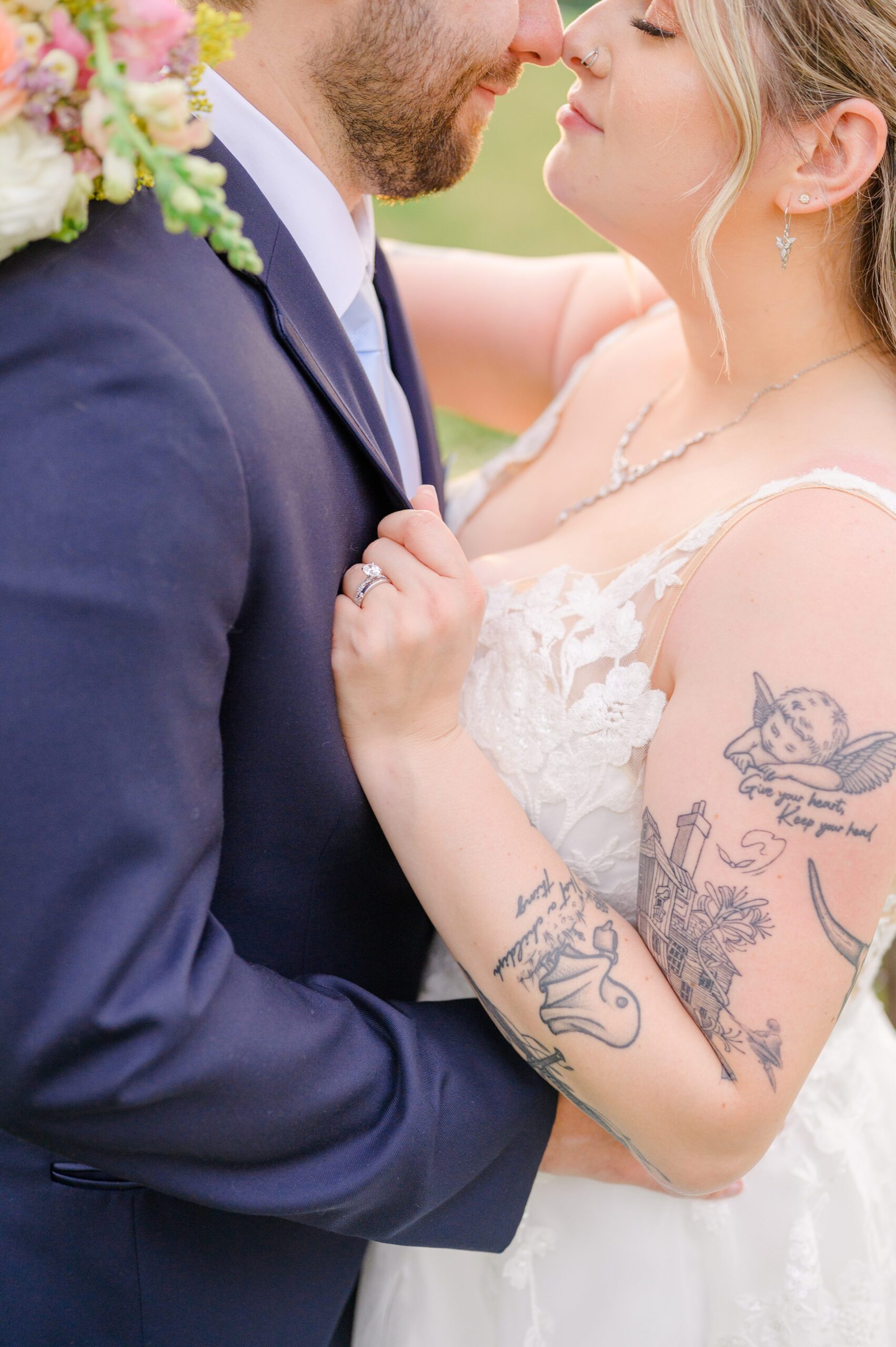 Pastel private estate wedding in Southern Maryland photographed by Baltimore Wedding Photographer Cait Kramer.