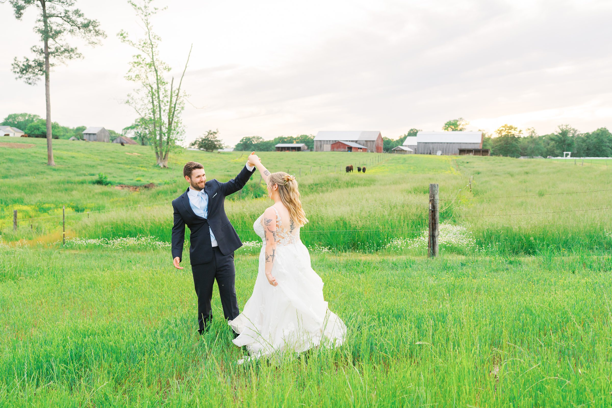 Pastel private estate wedding in Southern Maryland photographed by Baltimore Wedding Photographer Cait Kramer.