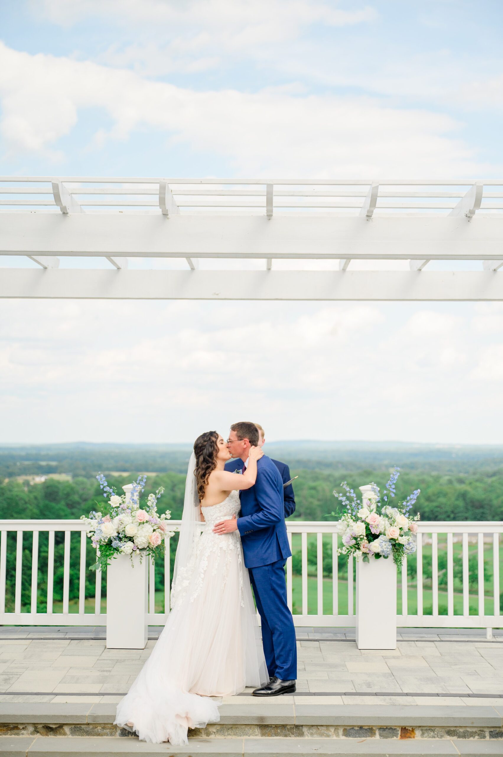 Wedding Ceremony at The View at Bluemont photographed by Baltimore Wedding Photographer Cait Kramer.