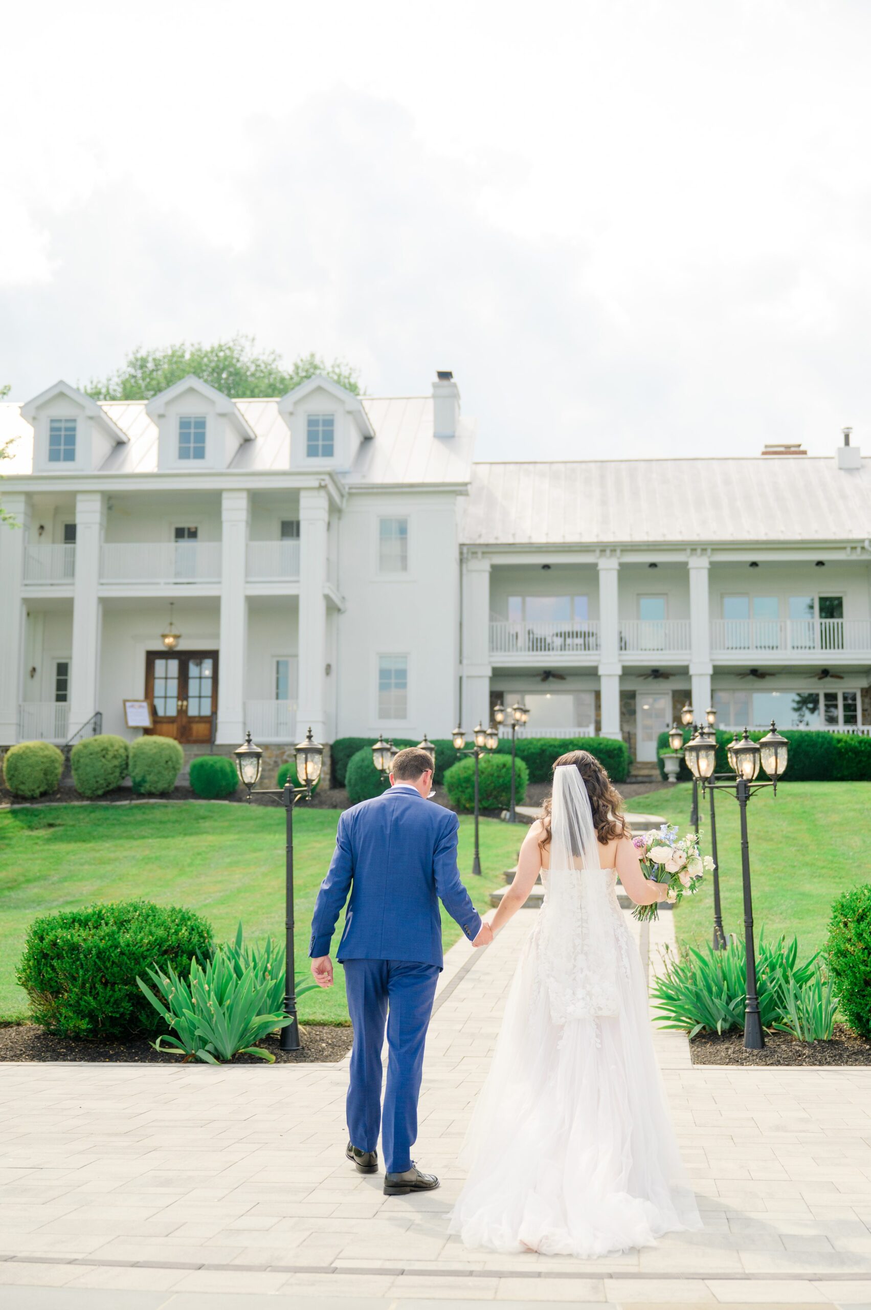 Wedding Ceremony at The View at Bluemont photographed by Baltimore Wedding Photographer Cait Kramer.