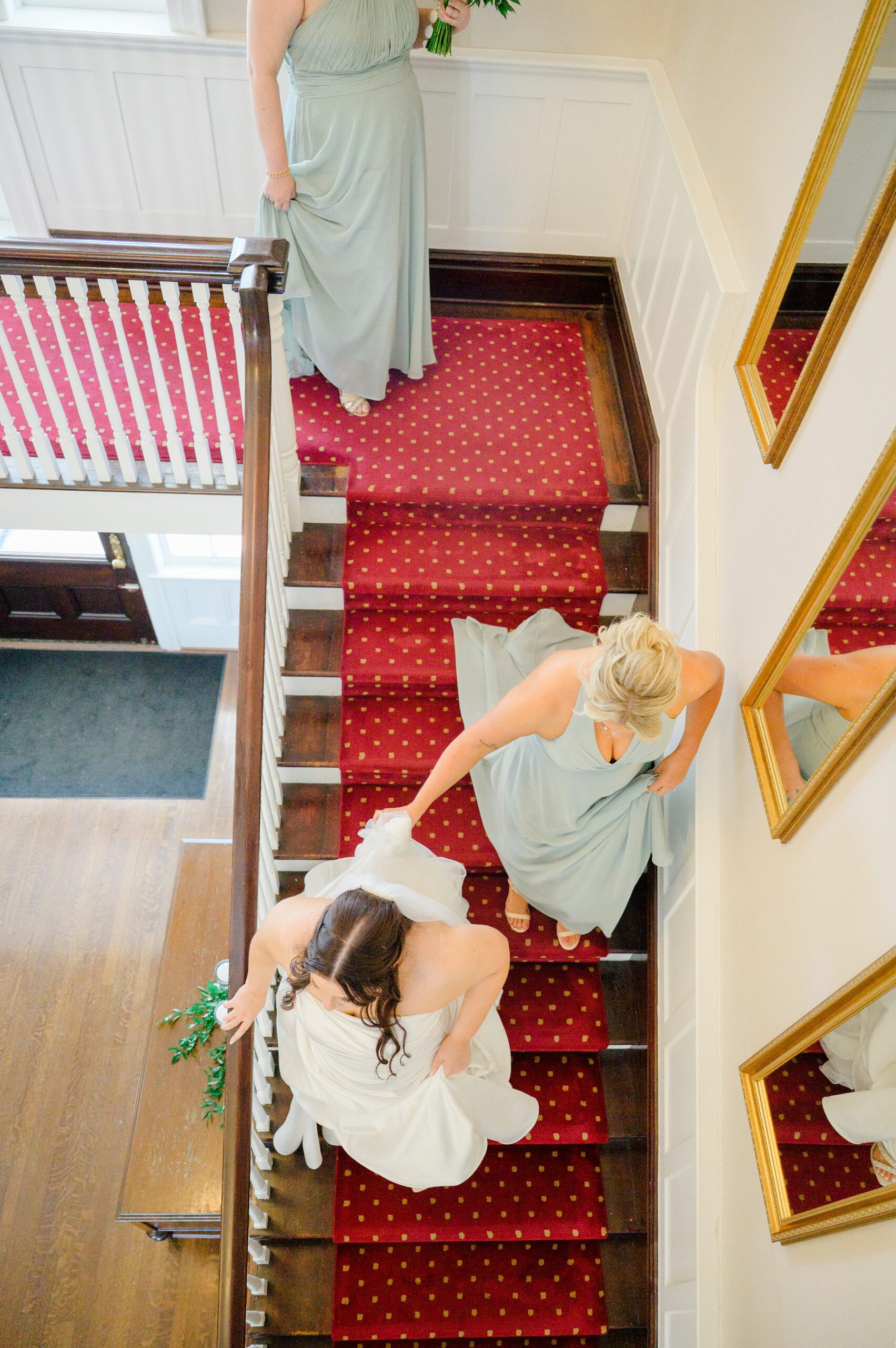 Summer wedding day at Raspberry Plain Manor in Leesburg, Virginia. Photographed by Baltimore Wedding Photographer Cait Kramer.