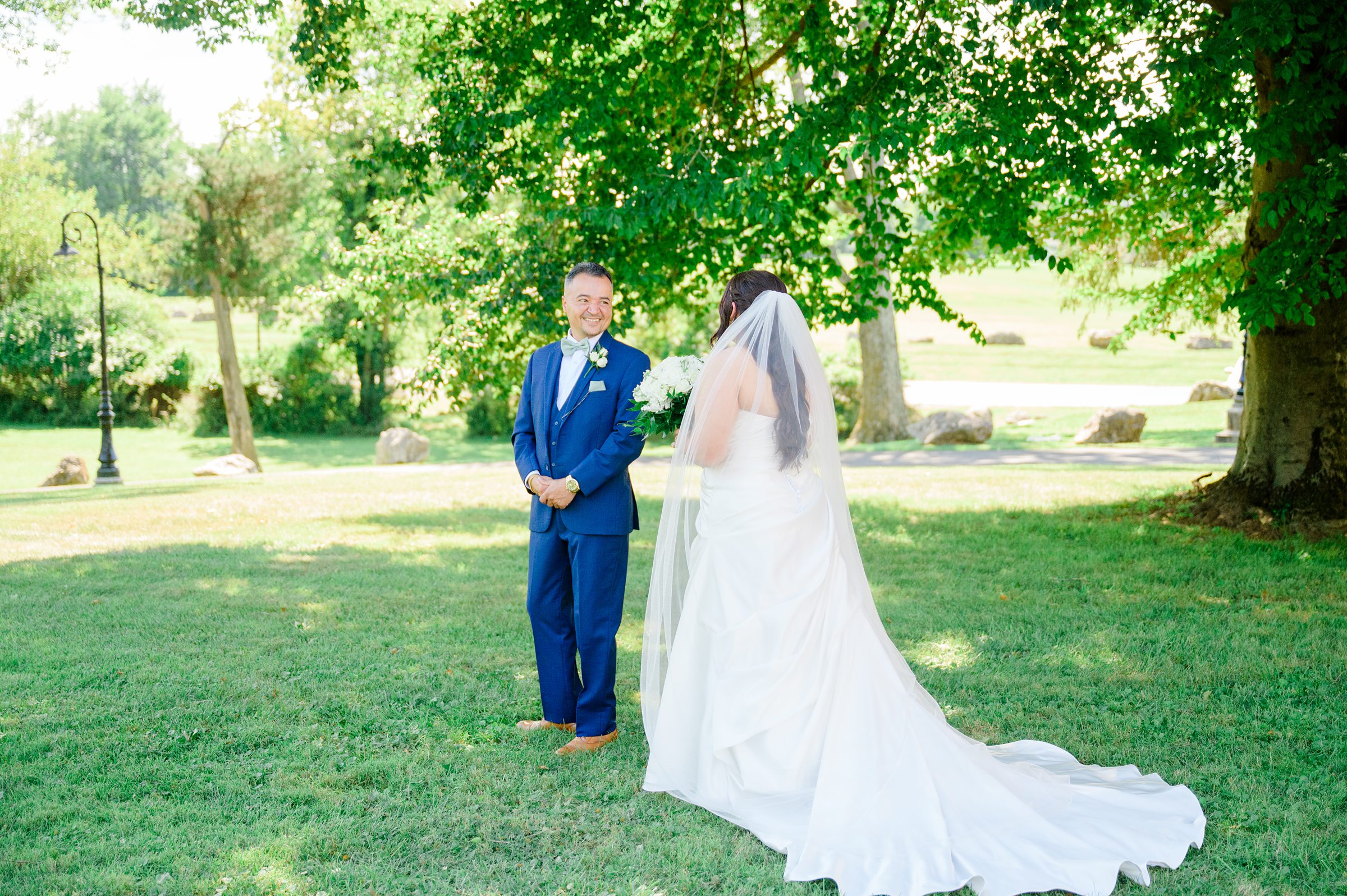Summer wedding day at Raspberry Plain Manor in Leesburg, Virginia. Photographed by Baltimore Wedding Photographer Cait Kramer.