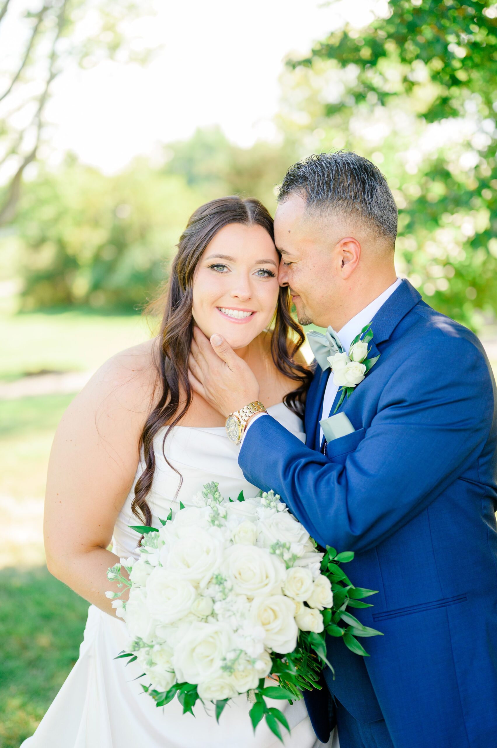 Summer wedding day at Raspberry Plain Manor in Leesburg, Virginia. Photographed by Baltimore Wedding Photographer Cait Kramer.