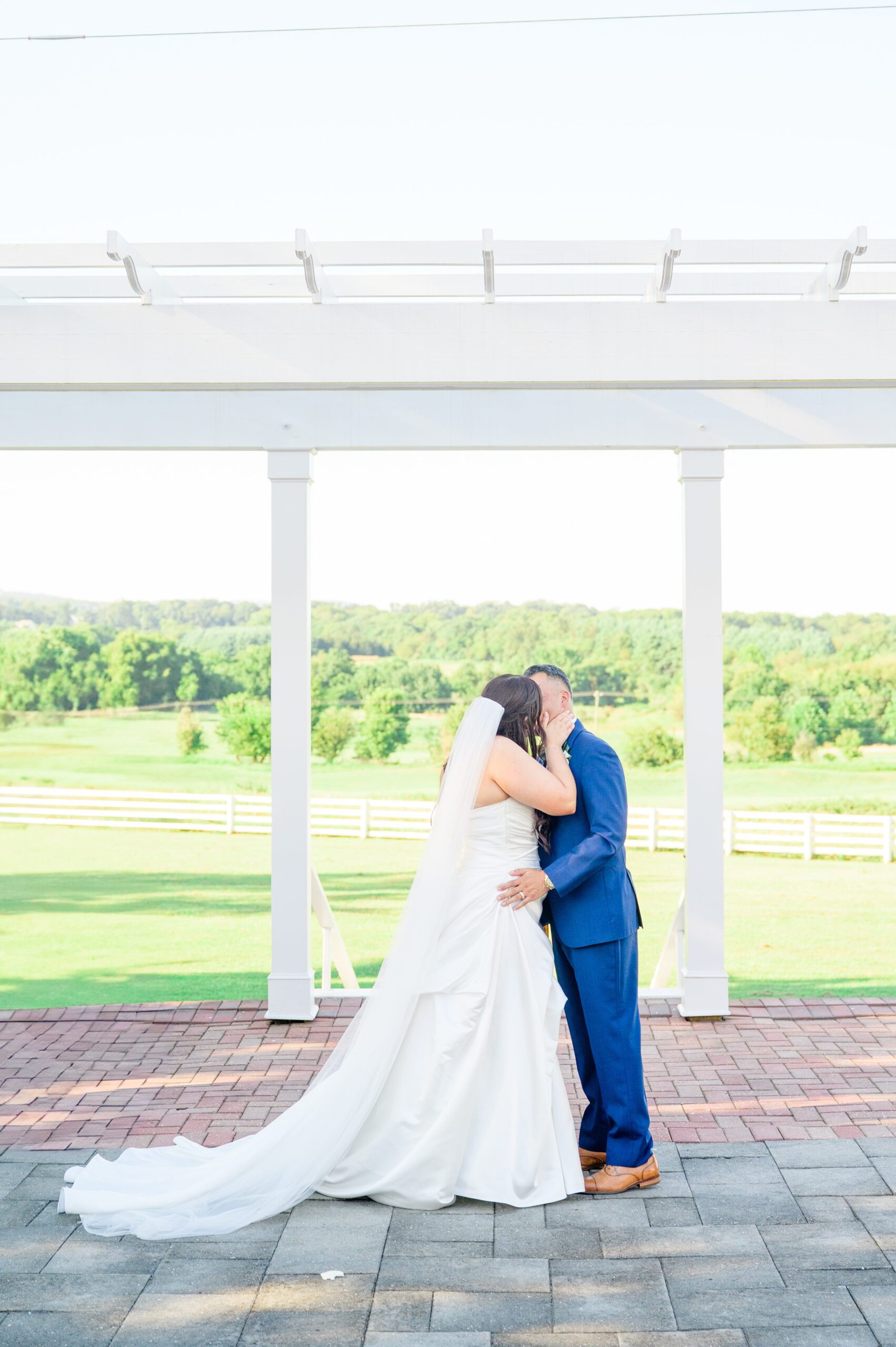 Summer wedding day at Raspberry Plain Manor in Leesburg, Virginia. Photographed by Baltimore Wedding Photographer Cait Kramer.