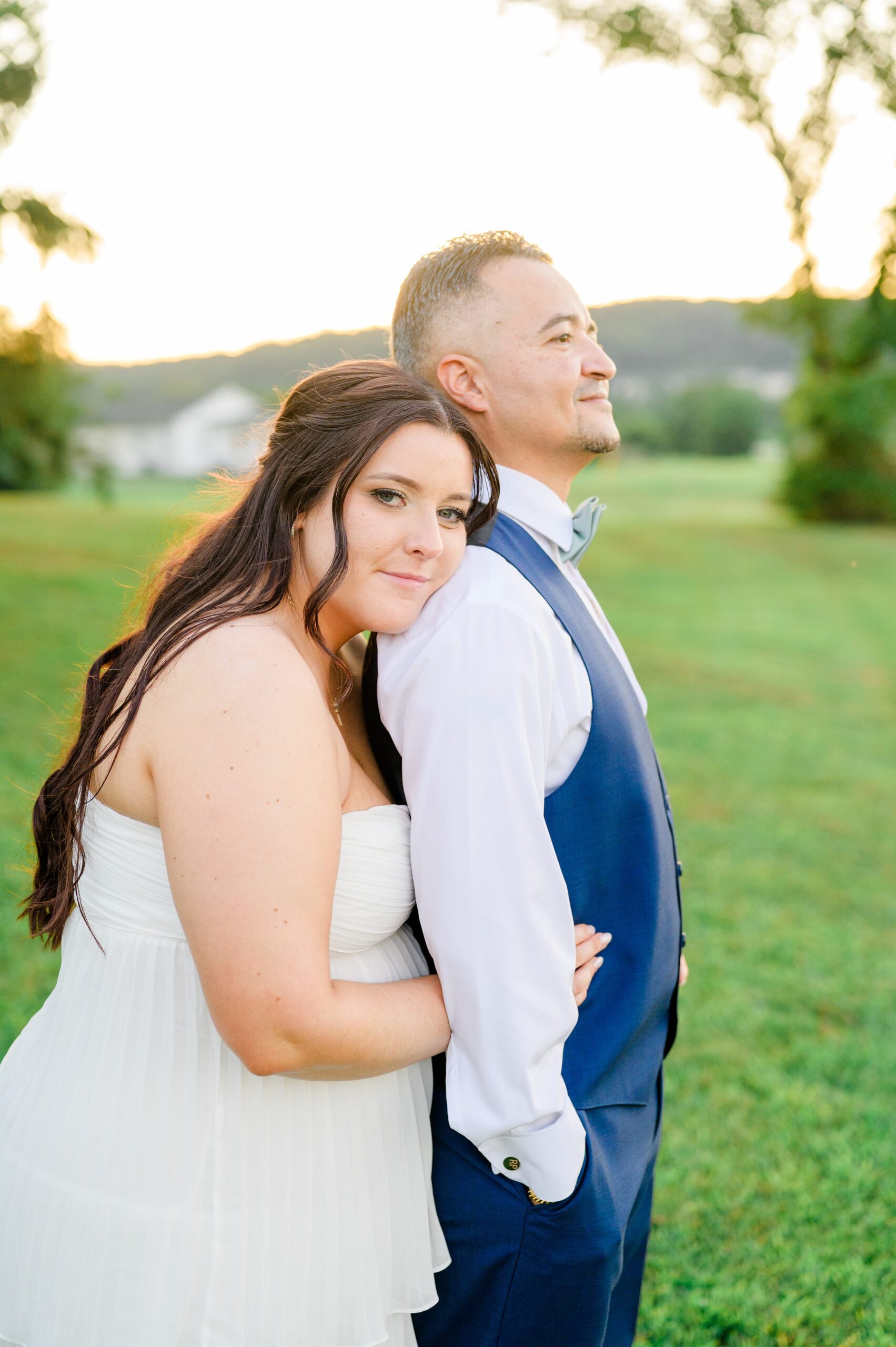 Summer wedding day at Raspberry Plain Manor in Leesburg, Virginia. Photographed by Baltimore Wedding Photographer Cait Kramer.