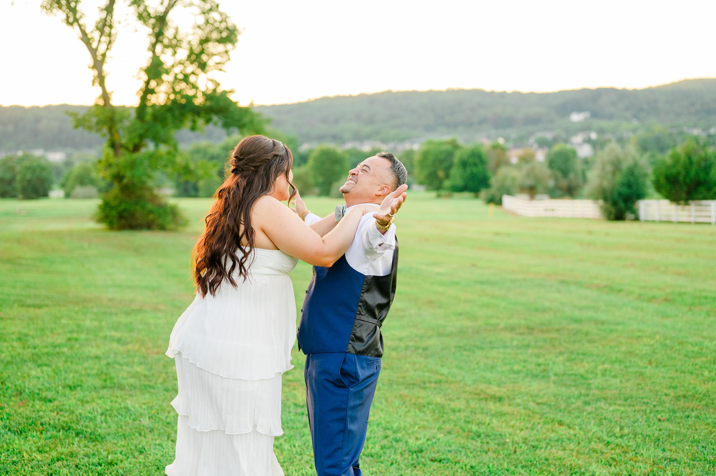 Summer wedding day at Raspberry Plain Manor in Leesburg, Virginia. Photographed by Baltimore Wedding Photographer Cait Kramer.