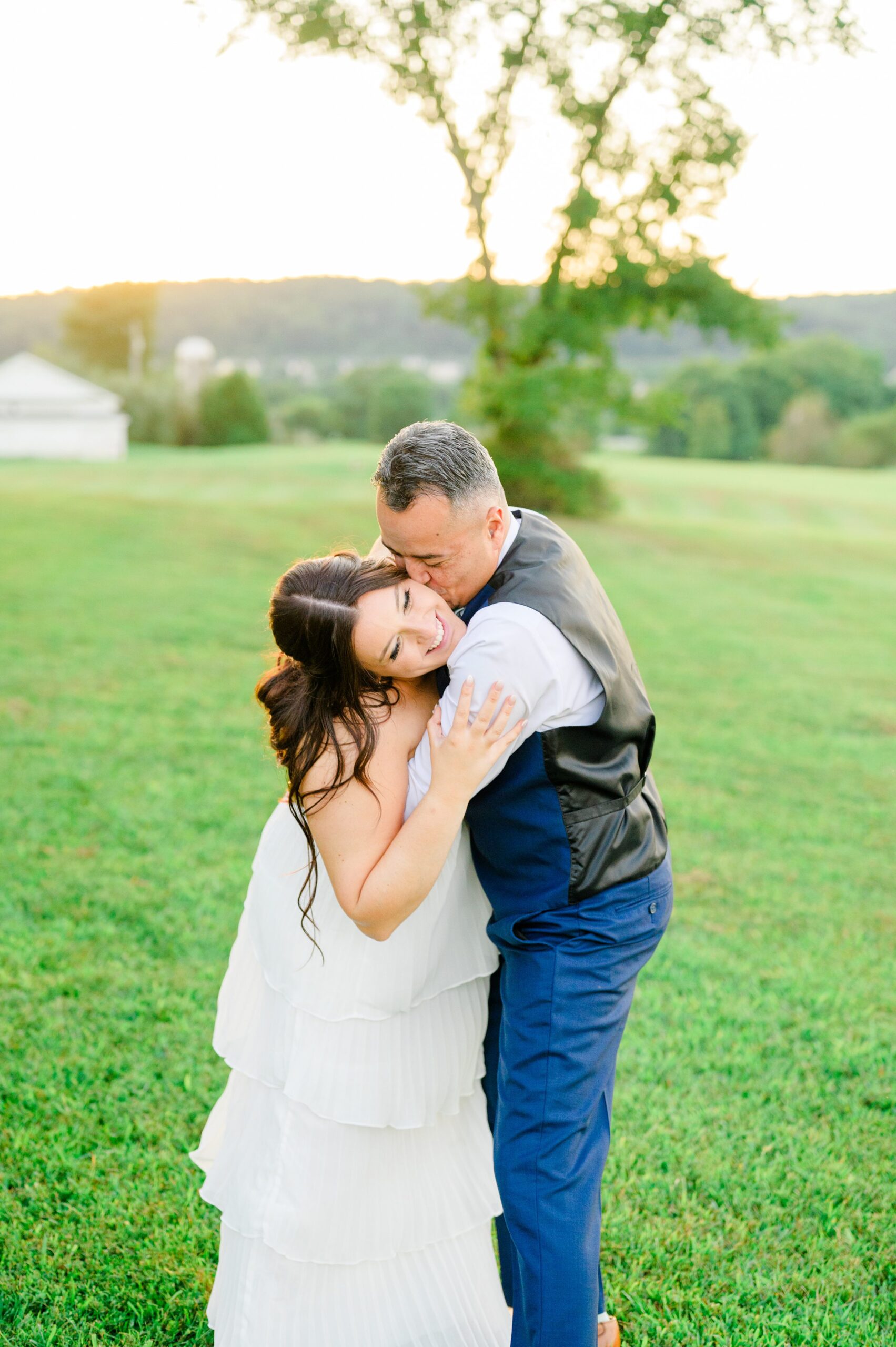 Summer wedding day at Raspberry Plain Manor in Leesburg, Virginia. Photographed by Baltimore Wedding Photographer Cait Kramer.