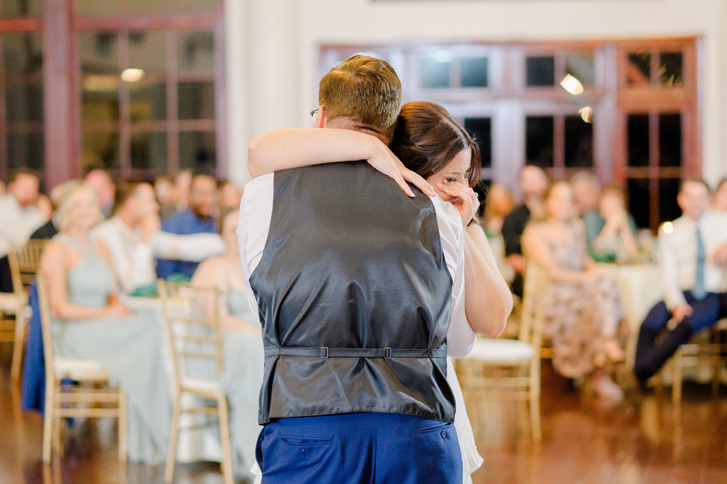 Summer wedding day at Raspberry Plain Manor in Leesburg, Virginia. Photographed by Baltimore Wedding Photographer Cait Kramer.