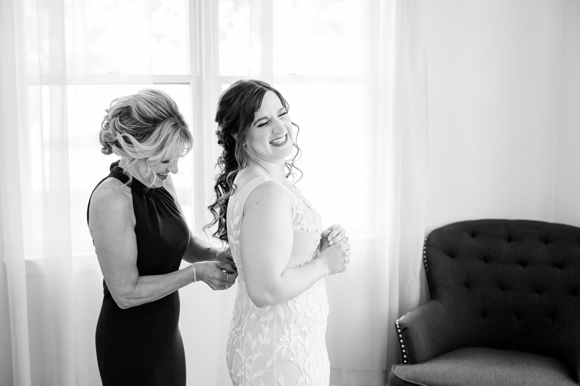 Colorful fall wedding day at Rosewood Farms in Elkton, Maryland photographed by Baltimore Wedding Photographer Cait Kramer.