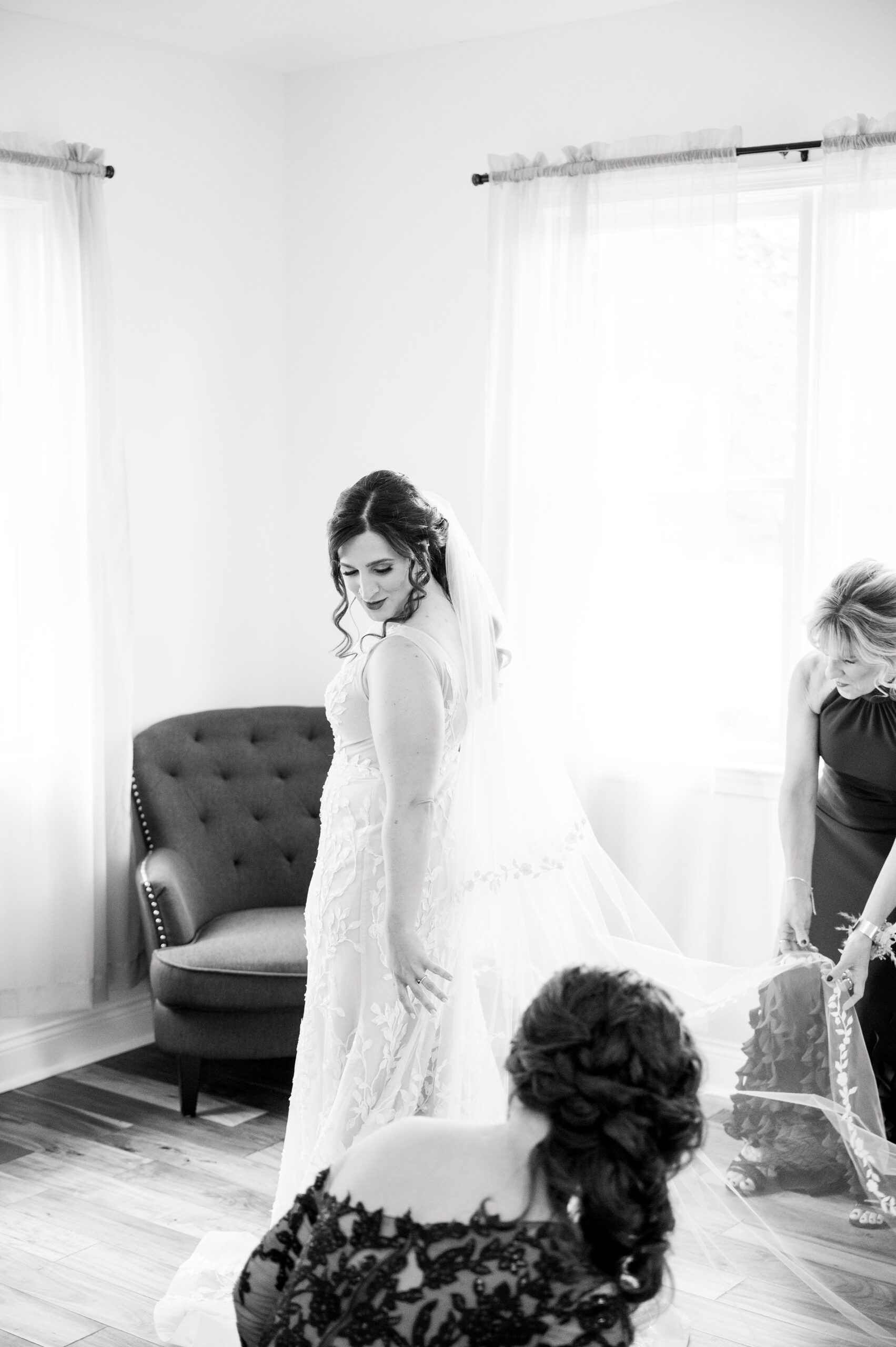 Colorful fall wedding day at Rosewood Farms in Elkton, Maryland photographed by Baltimore Wedding Photographer Cait Kramer.