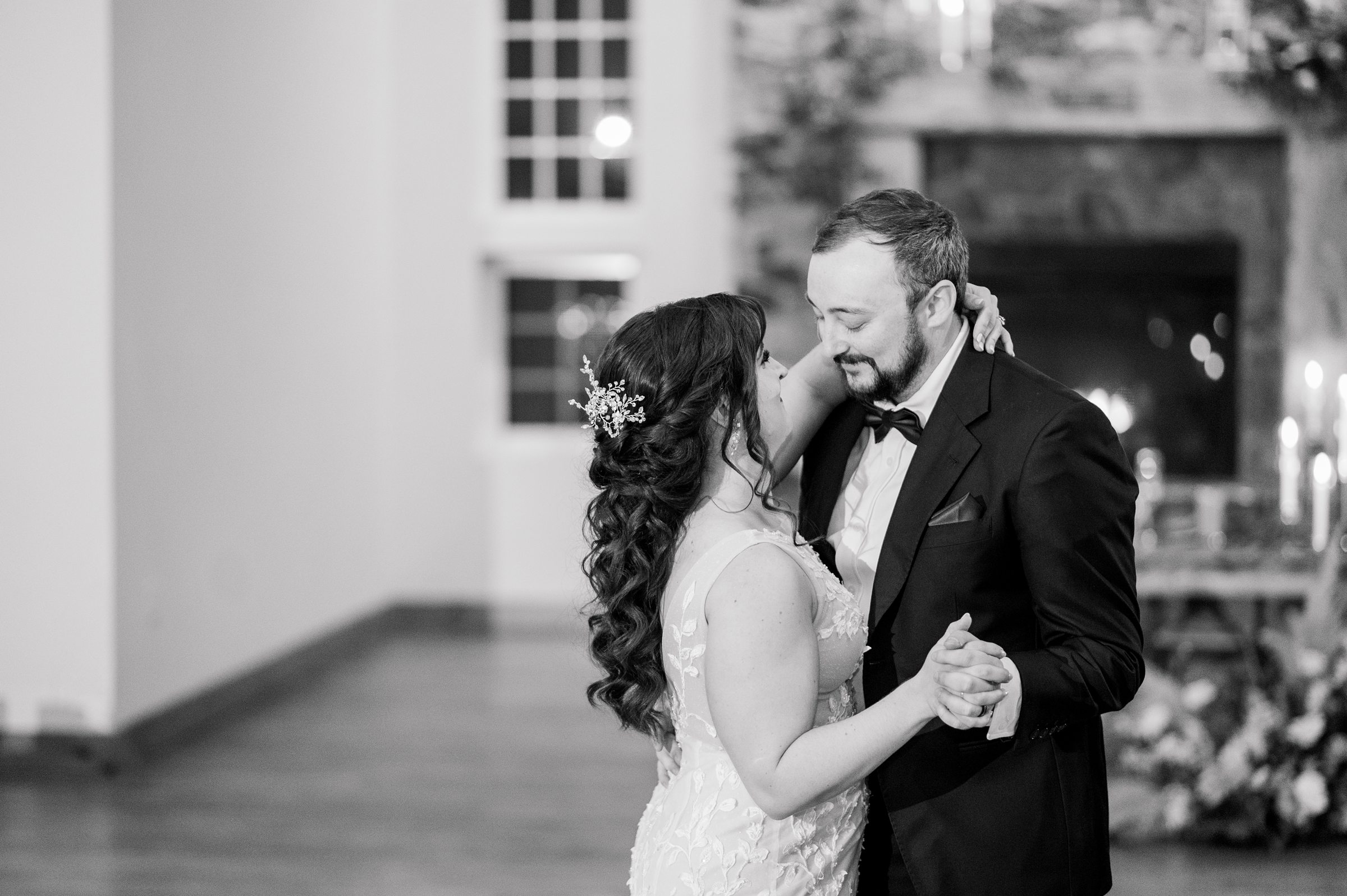 Colorful fall wedding day at Rosewood Farms in Elkton, Maryland photographed by Baltimore Wedding Photographer Cait Kramer.