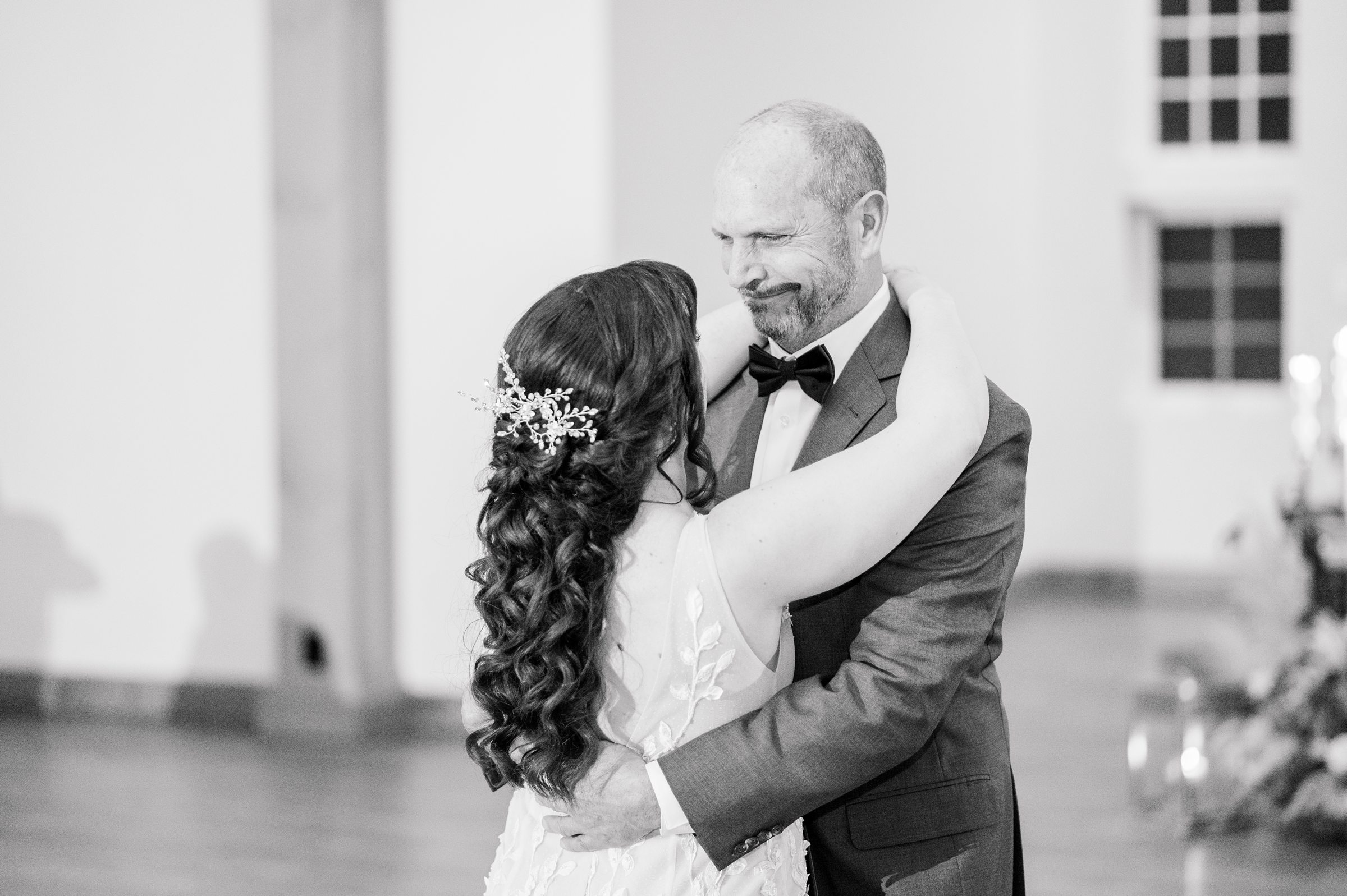 Colorful fall wedding day at Rosewood Farms in Elkton, Maryland photographed by Baltimore Wedding Photographer Cait Kramer.