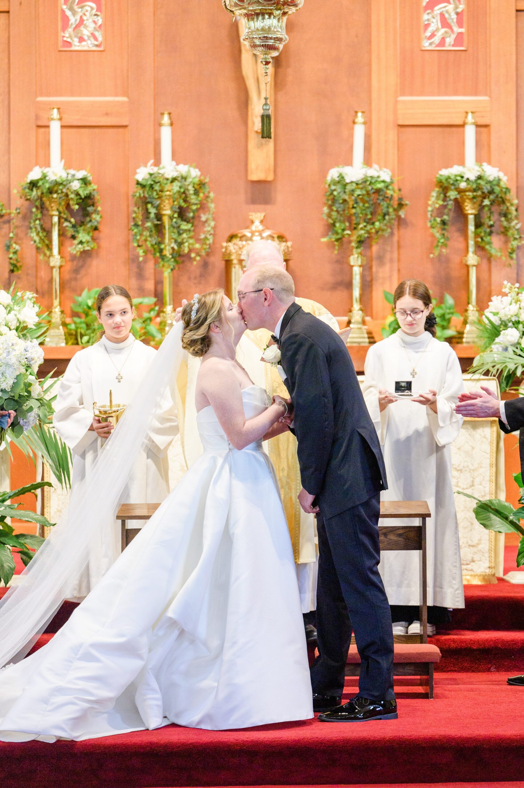 Blue and White Summer wedding day at the Philadelphia Cricket Club Photographed by Baltimore Wedding Photographer Cait Kramer Photography