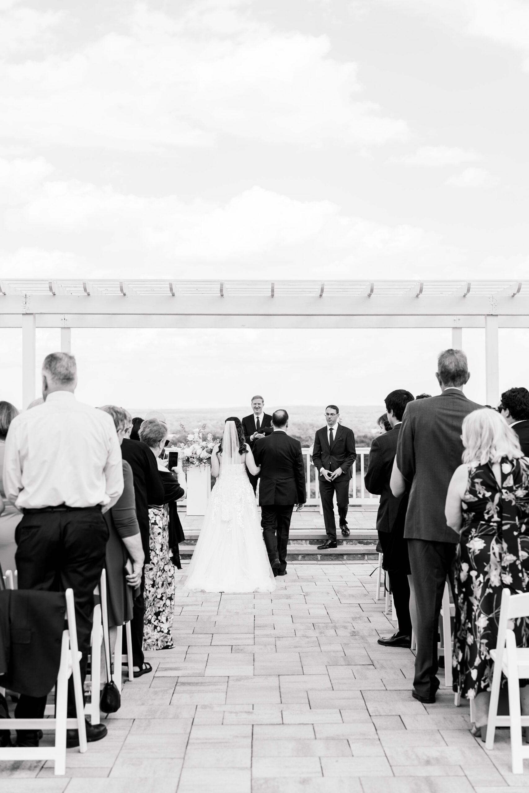 Wedding Ceremony at The View at Bluemont photographed by Baltimore Wedding Photographer Cait Kramer.