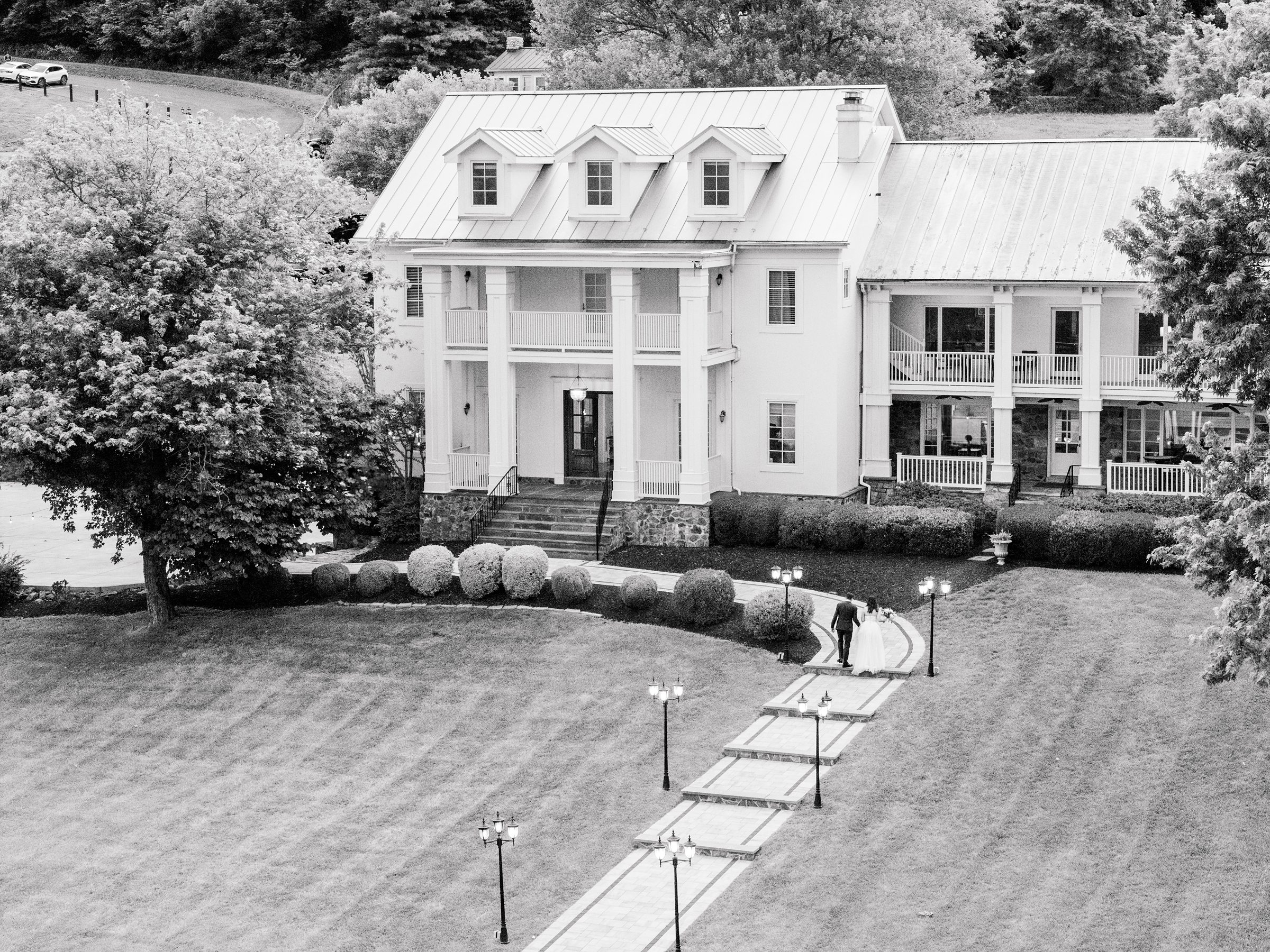 Wedding Reception at The View at Bluemont photographed by Baltimore Wedding Photographer Cait Kramer.