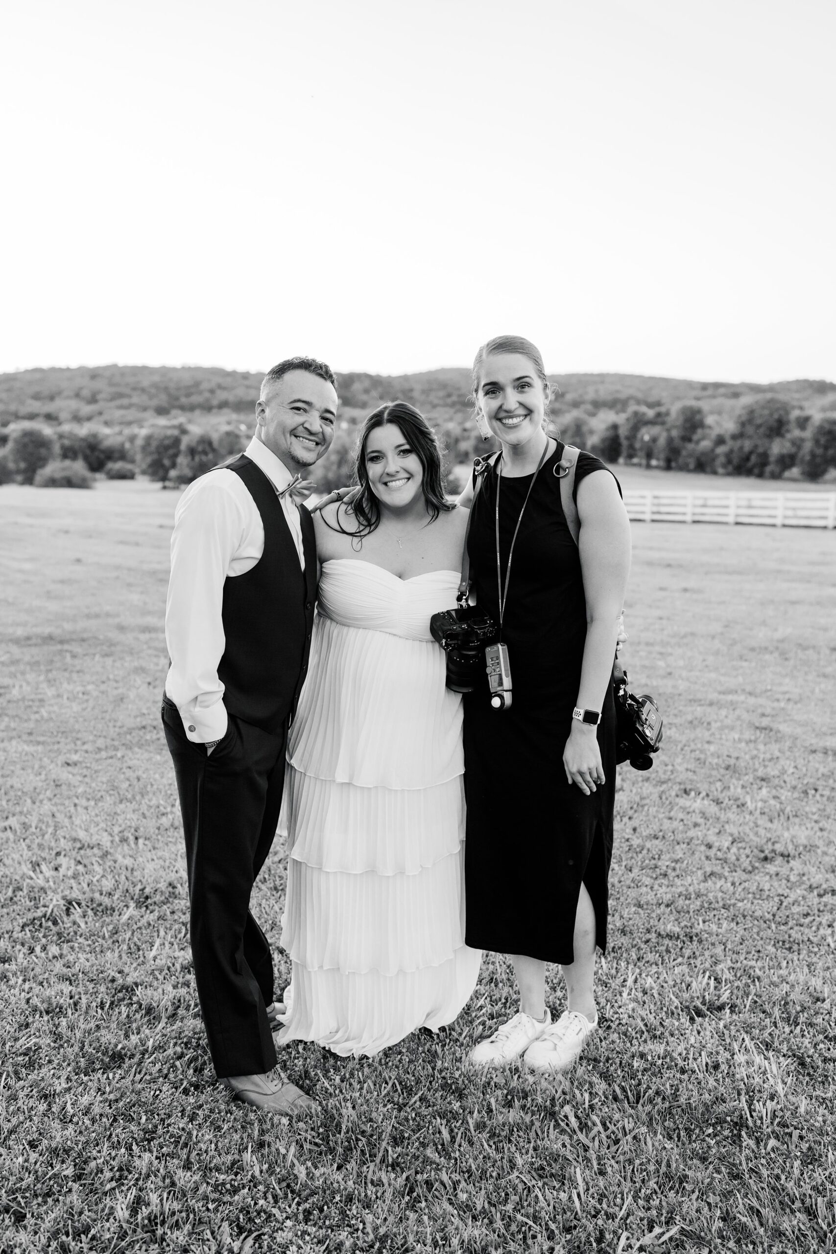 Summer wedding day at Raspberry Plain Manor in Leesburg, Virginia. Photographed by Baltimore Wedding Photographer Cait Kramer.